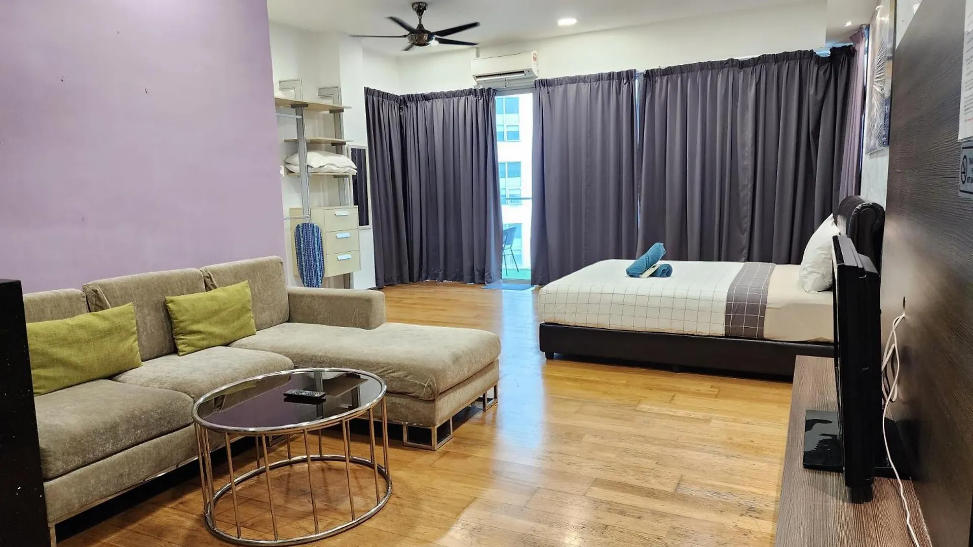 Apartman Regalia Comfort Suites Klcc Skypool Kuala Lumpur Malajzia