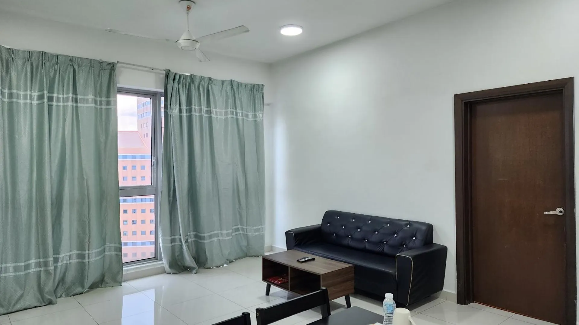 Regalia Comfort Suites Klcc Skypool Kuala Lumpur Apartman
