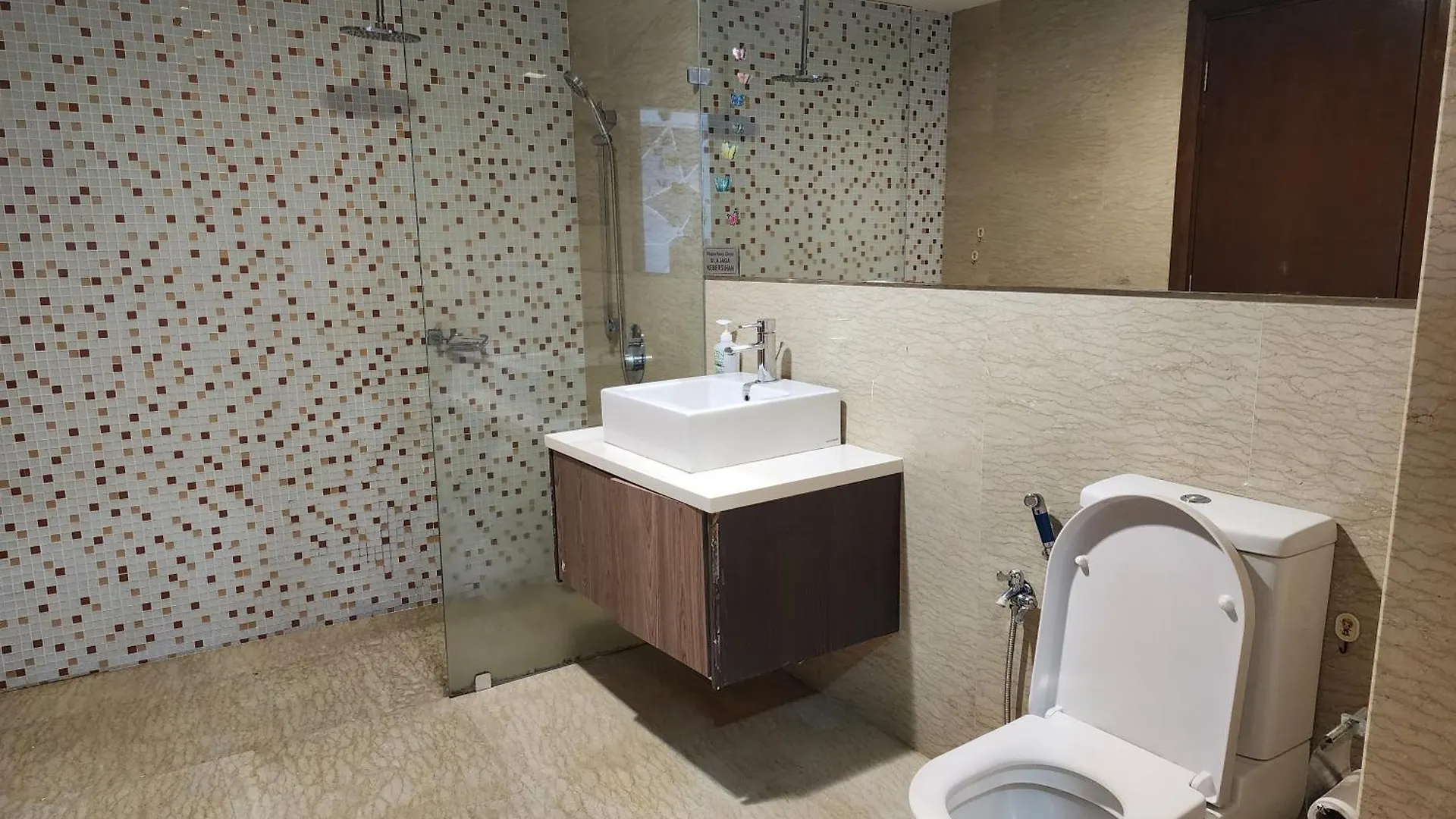Regalia Comfort Suites Klcc Skypool Kuala Lumpur Appartamento