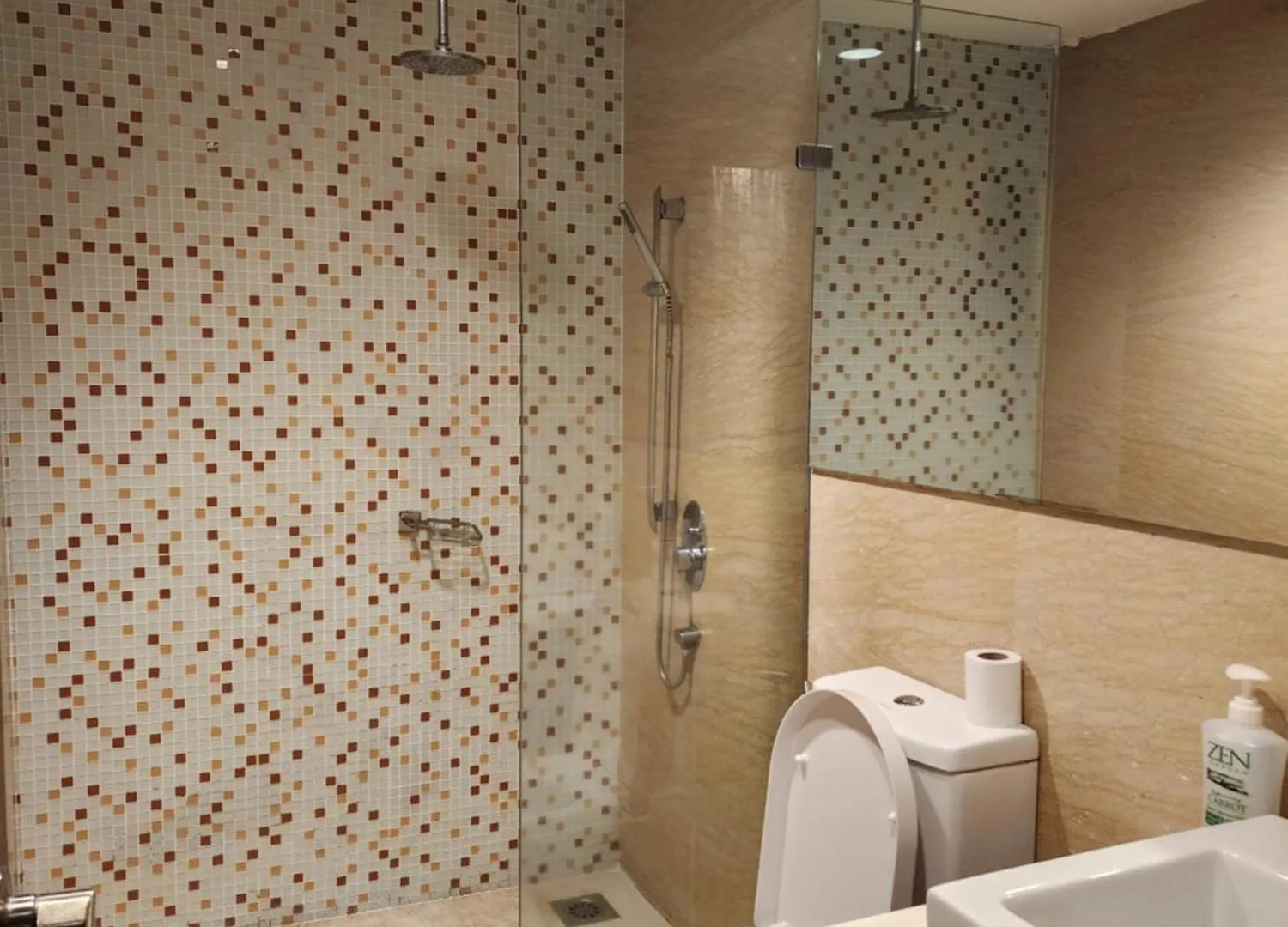 Appartamento Regalia Comfort Suites Klcc Skypool Kuala Lumpur Malesia