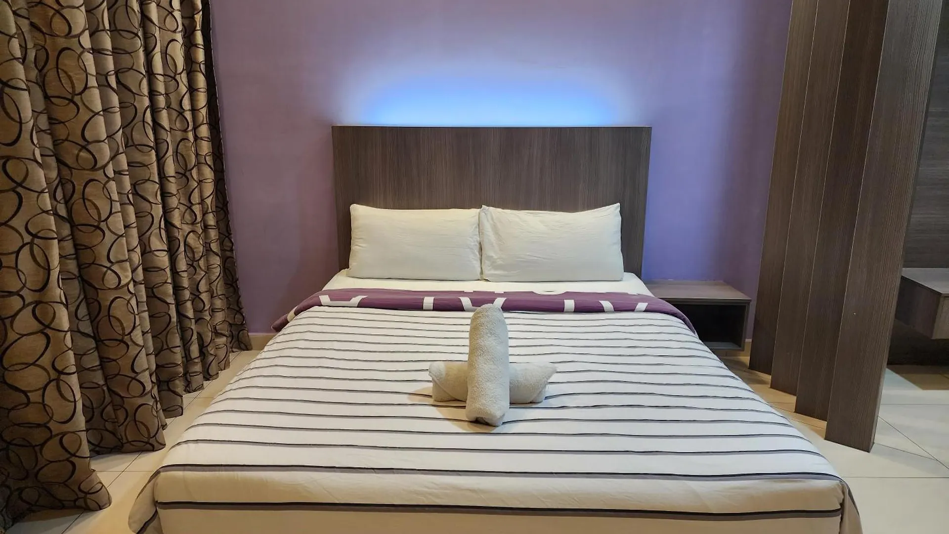 Regalia Comfort Suites Klcc Skypool Kuala Lumpur Appartamento