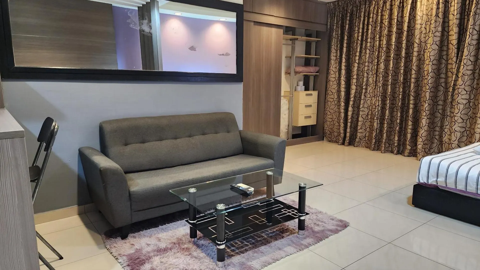 Regalia Comfort Suites Klcc Skypool Kuala Lumpur 0*,
